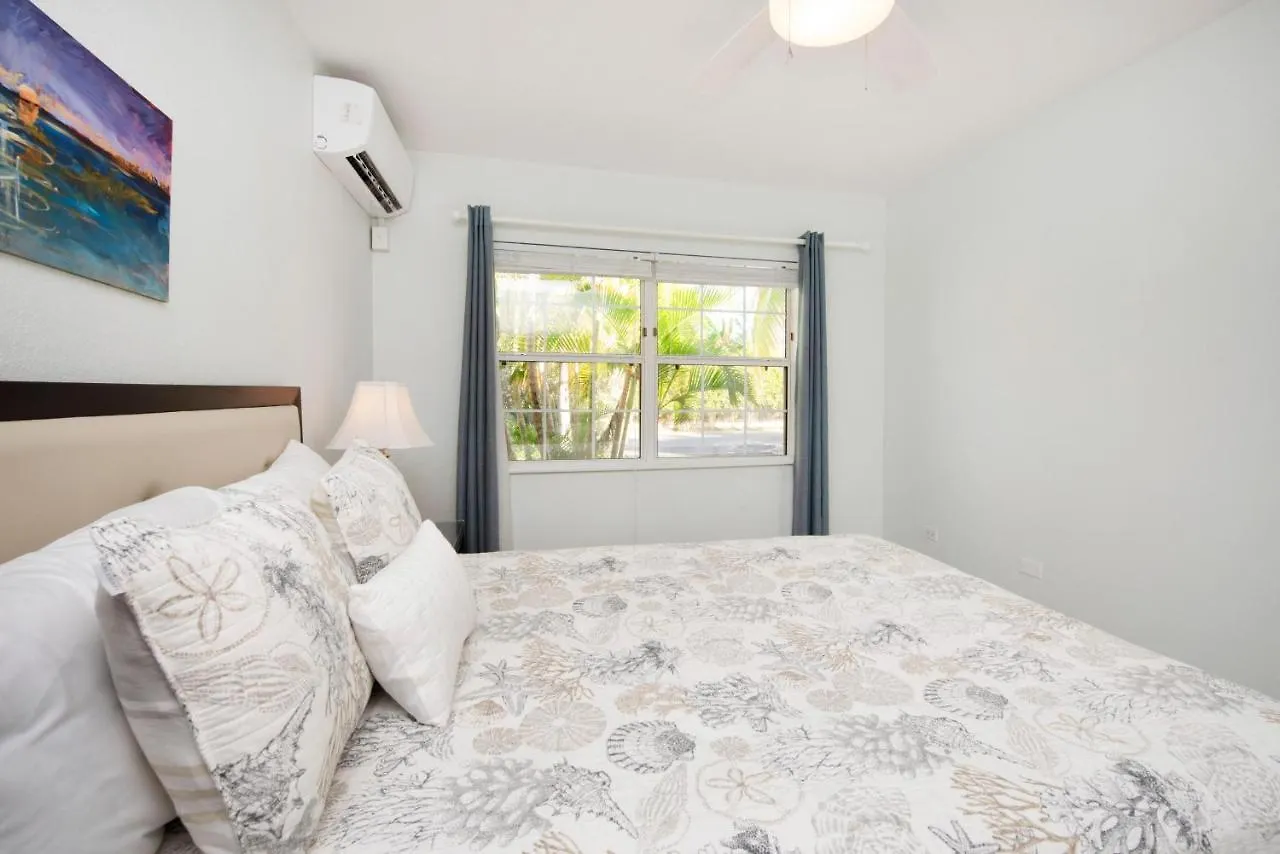 Holiday home Snug Harbour View Condo #1 George Town Cayman Islands
