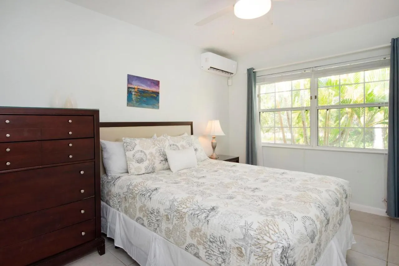 Snug Harbour View Condo #1 George Town Holiday home