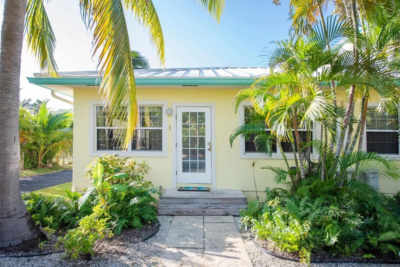 Snug Harbour View Condo #1 George Town Holiday home